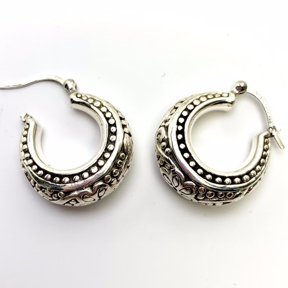 MAGNOLIA 925 STERLING SILVER HOOPS EARRINGS - Picture 7 of 8